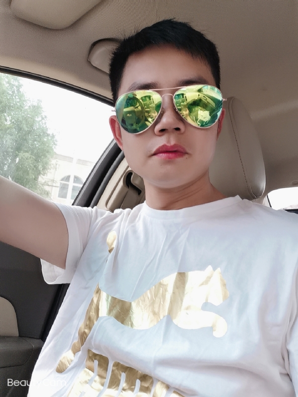奋斗的第一张照片--北京中老年相亲网